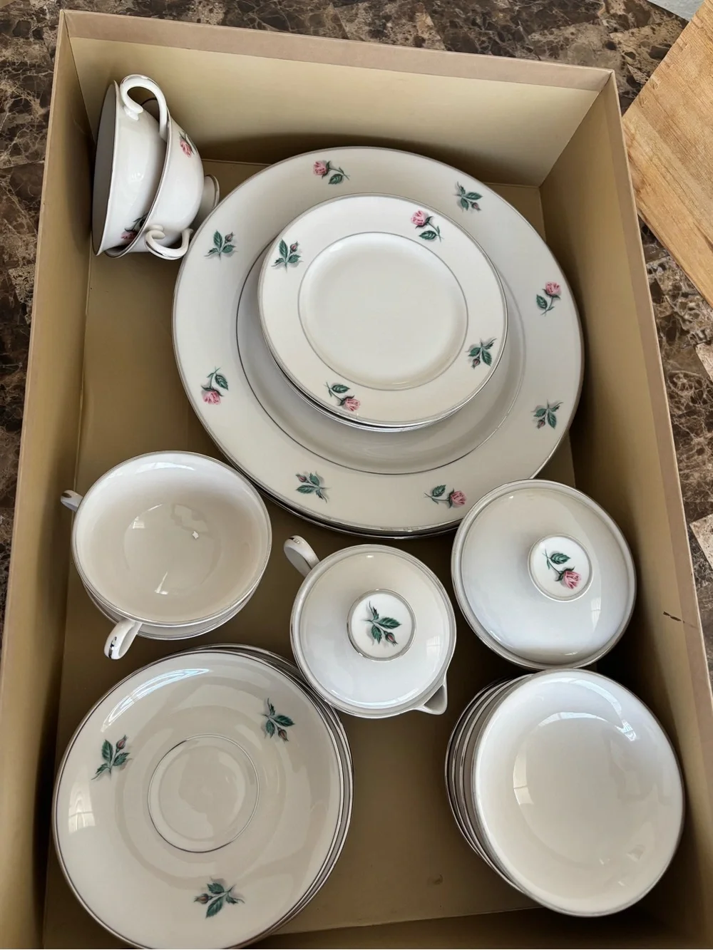 Vintage Fleetwood China Sweetheart Rosebud 22Pc Dinnerware Set Platinum Trim MCM